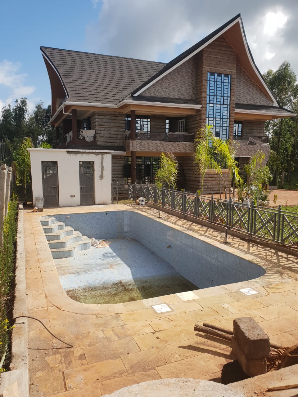 5 BEDROOMS NEW MANSIONATTE AT DAYKIO BUSTANI RUIRU