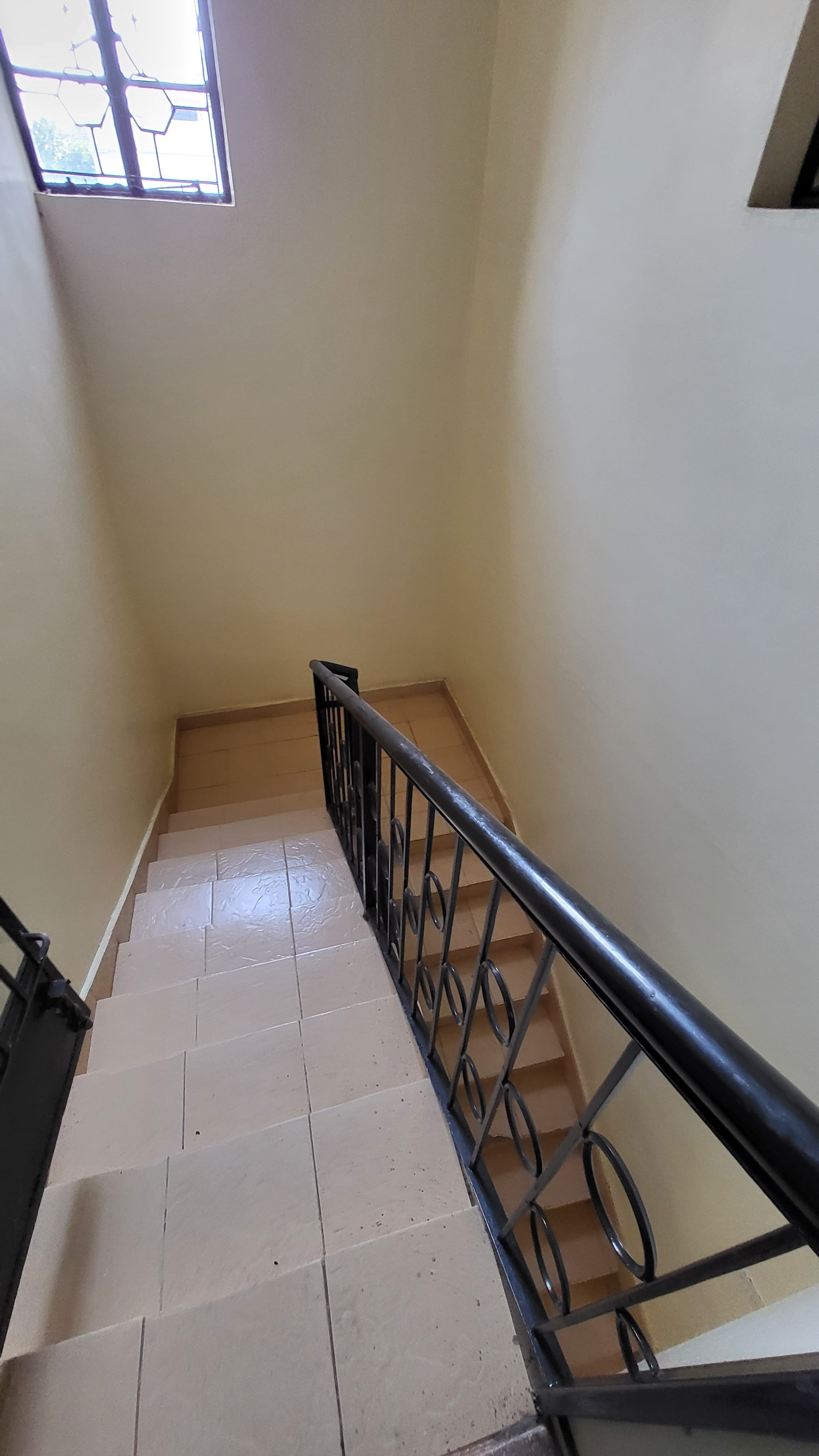 5 Bedroom + SQ House for Rent 