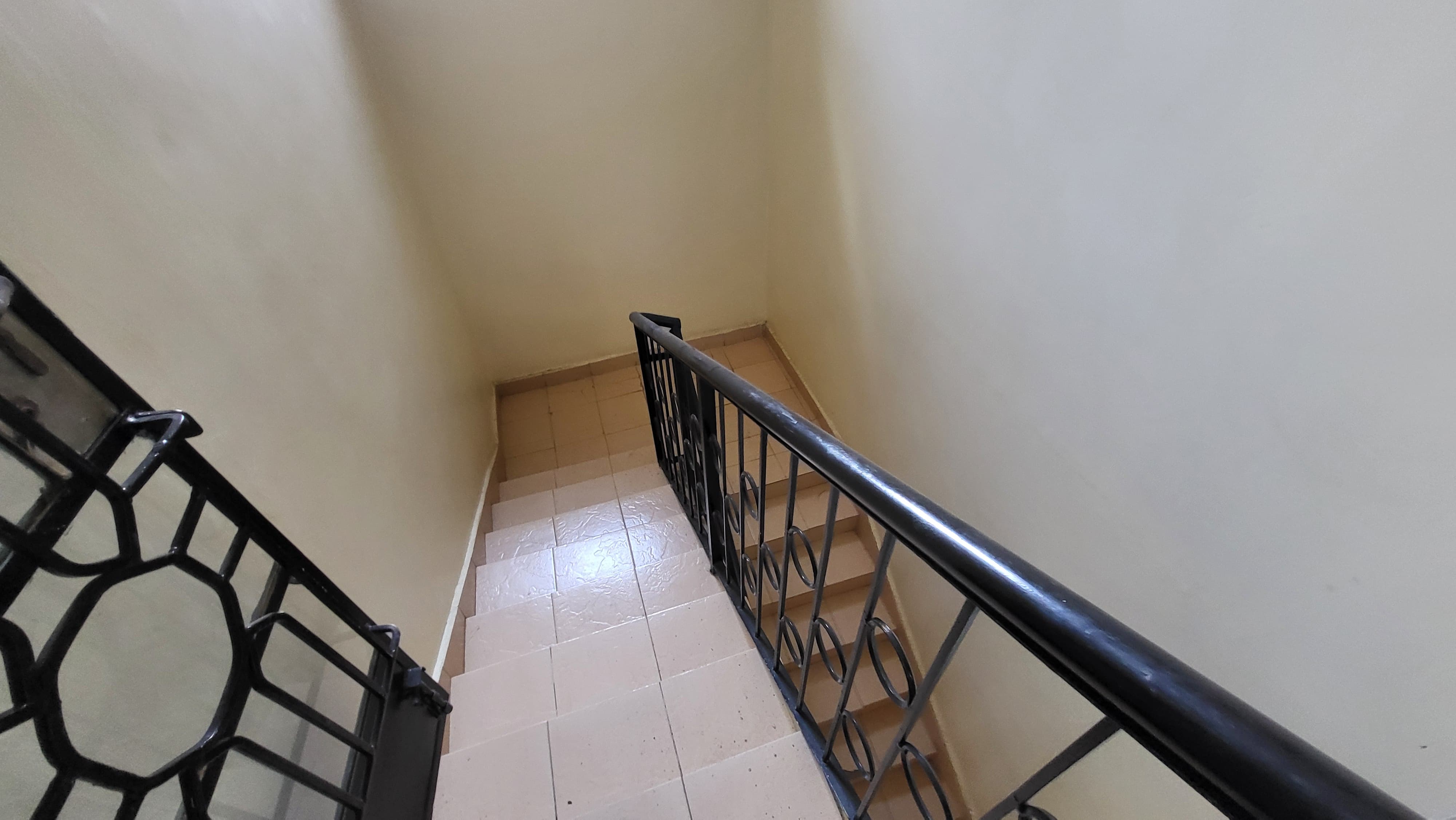 5 Bedroom + SQ House for Rent 