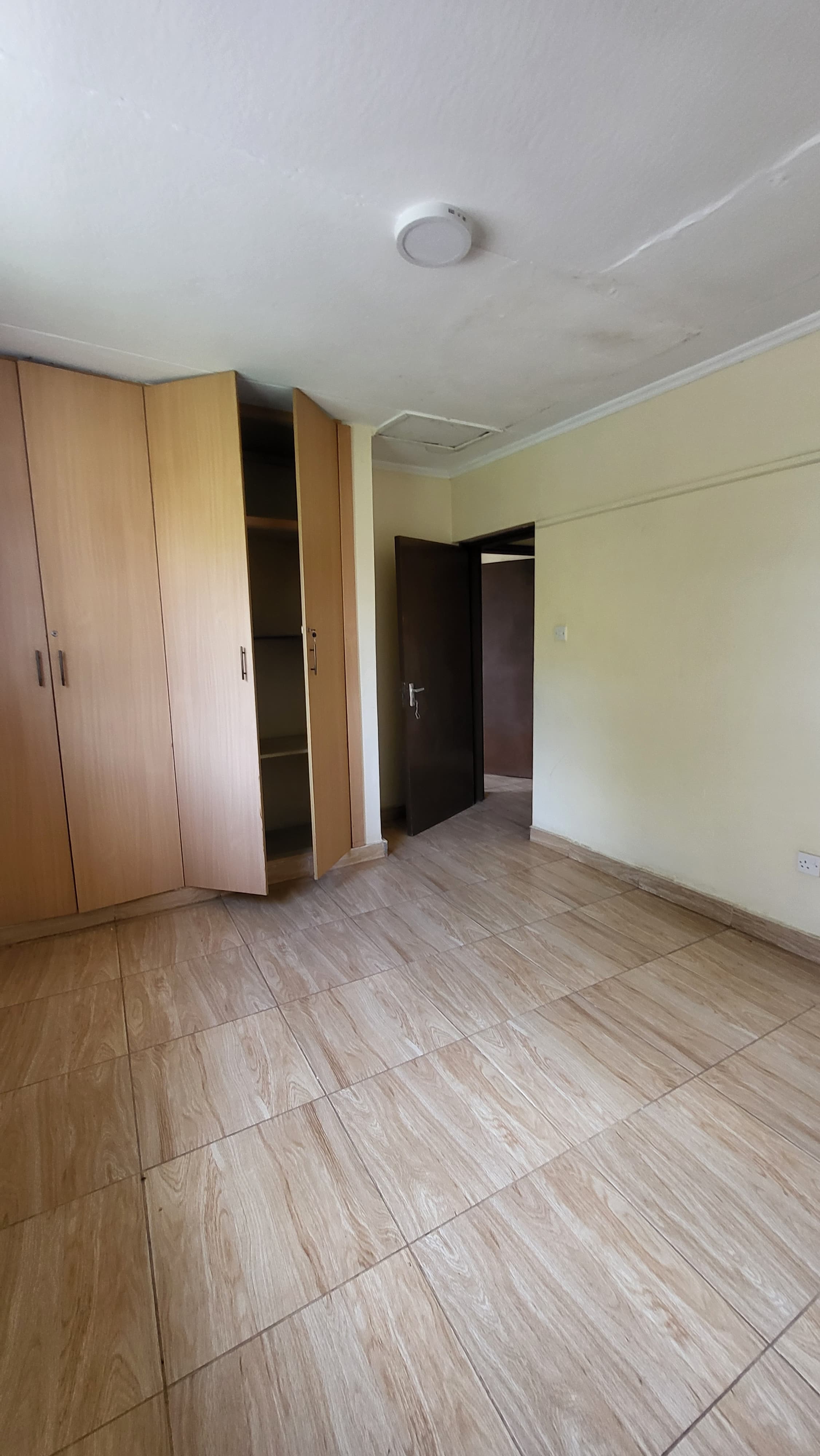 5 Bedroom + SQ House for Rent 
