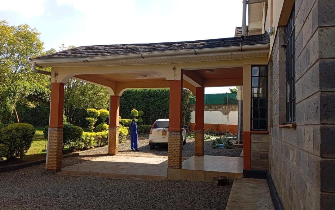 Muthaiga North 6 Bedroom +SQ House for Rent 