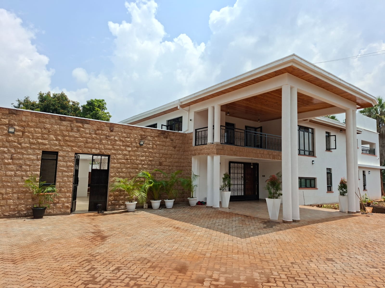 5 Bedroom Luxury Villa for Sale in Runda Evergreen, Nairobi