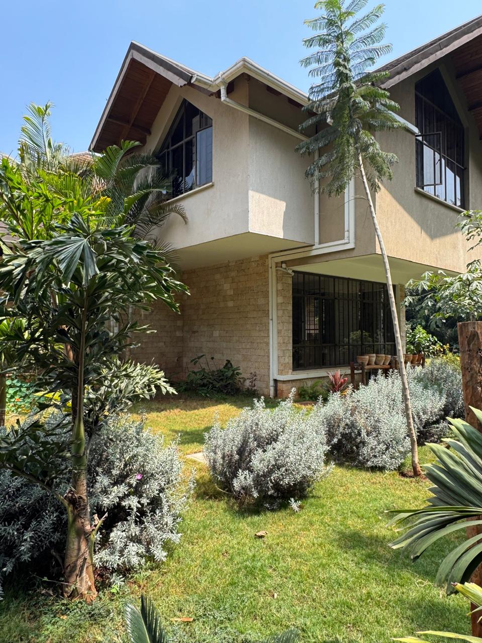 5 bedroom villa for rent in Runda