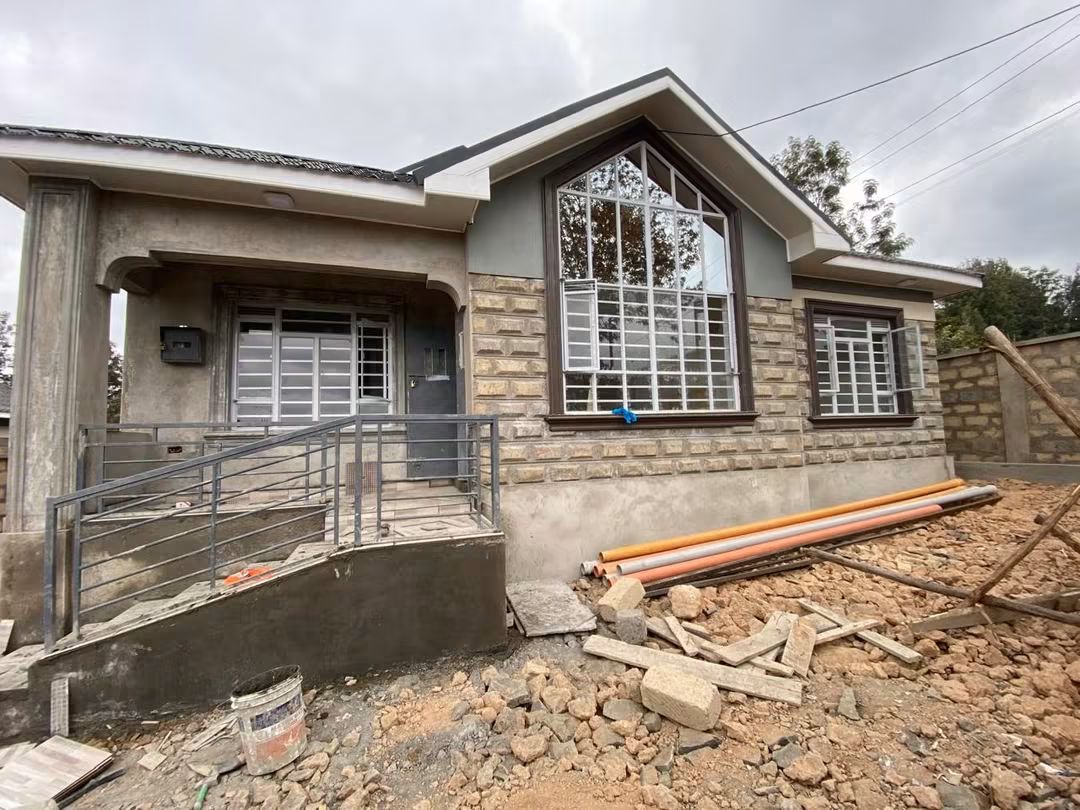 3 Bedroom Bungalow + SQ for Sale in Matasia