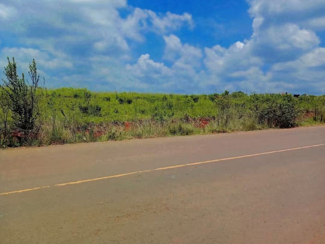 9 Acres for Sale in Ruiru with Tarmac & Dam Frontage