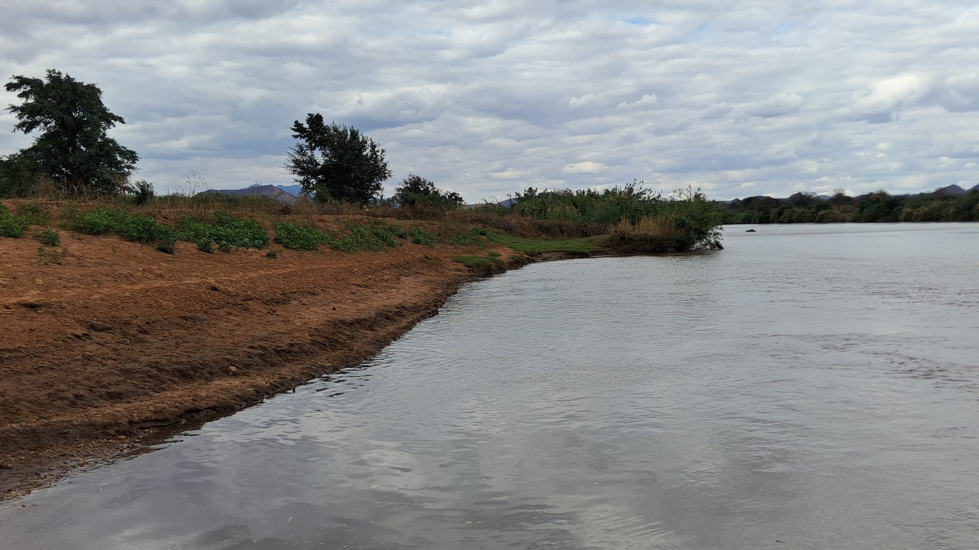 10 Acres Irrigation  Farm near river Tana at Kiambere 